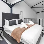 Spice Yard Lofts On Voortrekker-B118