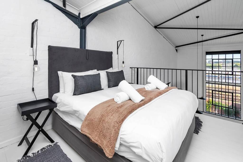 Spice Yard Lofts On Voortrekker-b118 Apartment *