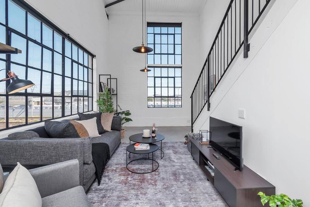 Spice Yard Lofts On Voortrekker-b118 *
