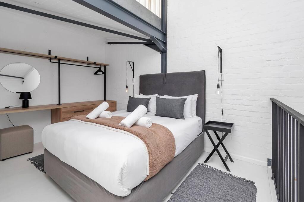 Spice Yard Lofts On Voortrekker-b118 Apartment Cape Town